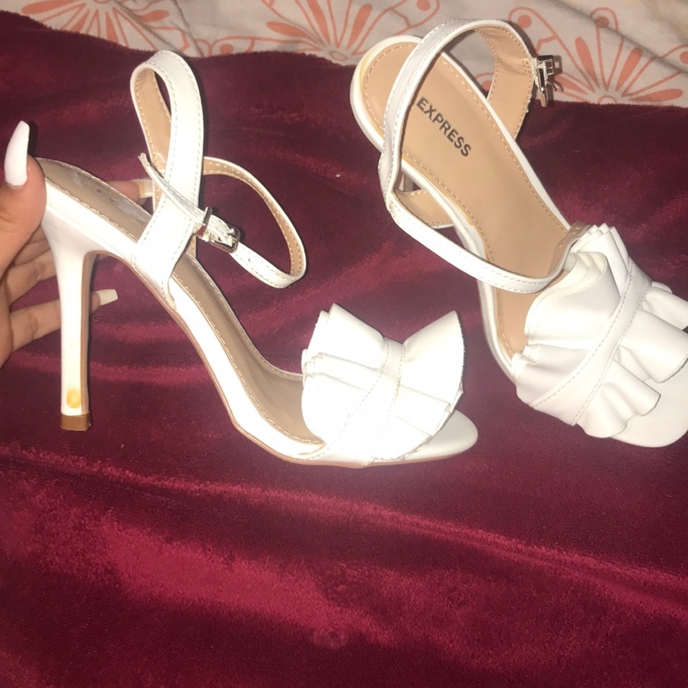 Express heels